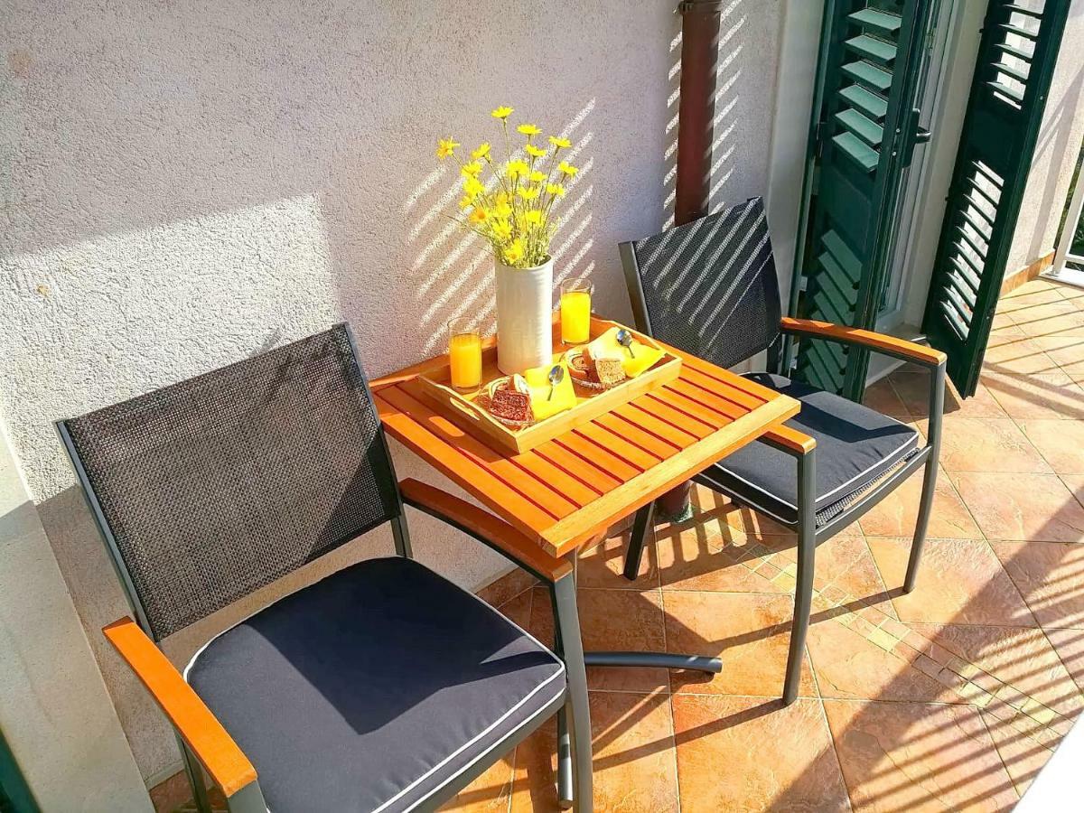 Banići Apartments Kola מראה חיצוני תמונה